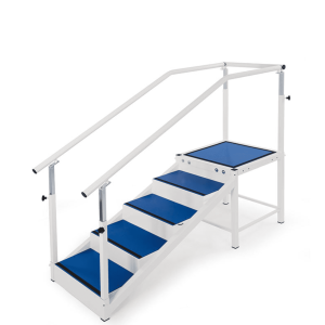 Escalera de un tramo con pasamanos regulable en altura con 4 escalones