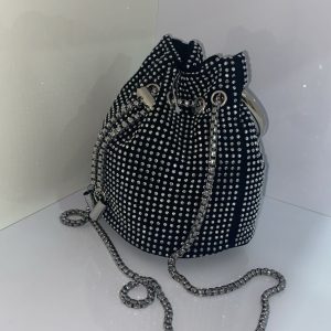 Bolso de Mujer de Fiesta en Negro y Plata con Cadena y Asa – Elegante y Sofisticado