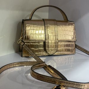Pequeños Bolos Dorados de Fiesta Elegante y a la Moda
