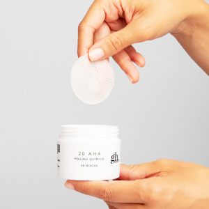 Gema Herrerías 20AHA Peeling Químico